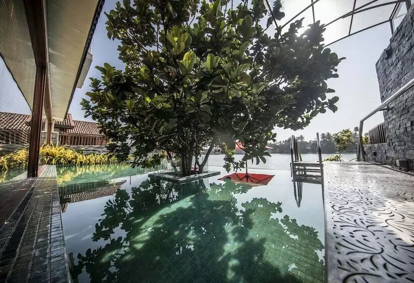 ホテル Grand Lotus Bentota