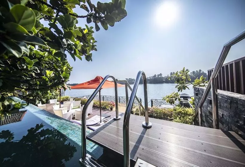 ホテル Grand Lotus Bentota