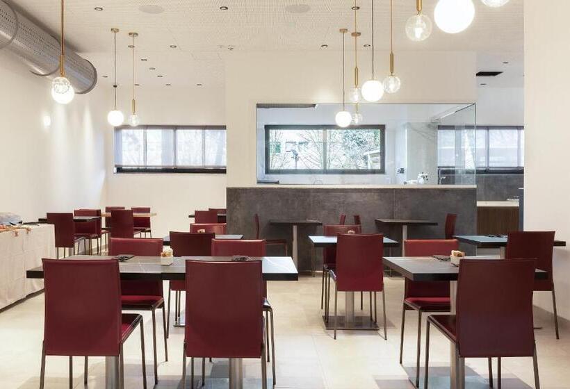 Отель Moon Palace