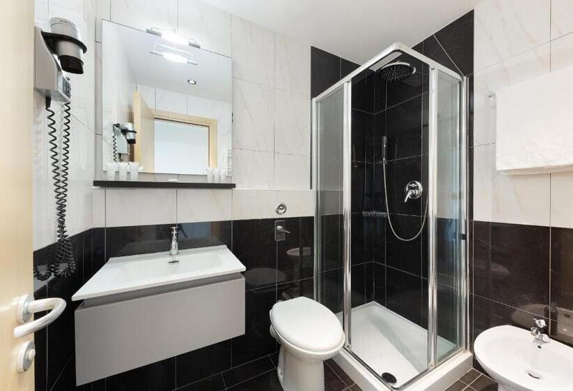 Отель Moon Palace