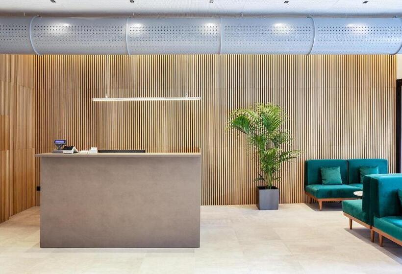 Отель Moon Palace