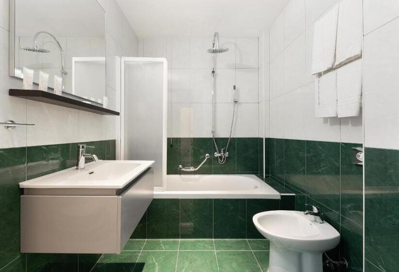 Отель Moon Palace