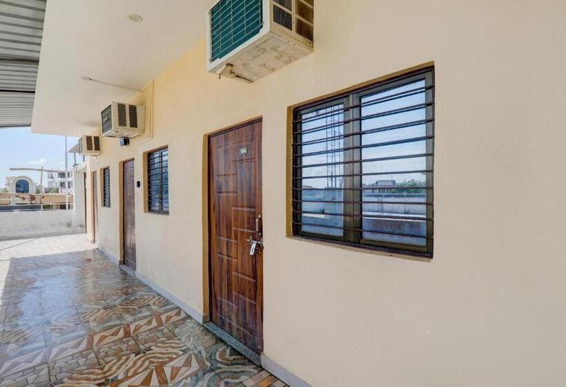 酒店 Oyo Relax Inn