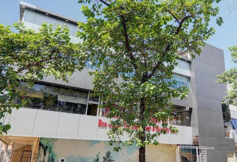 酒店 Oyo Relax Inn