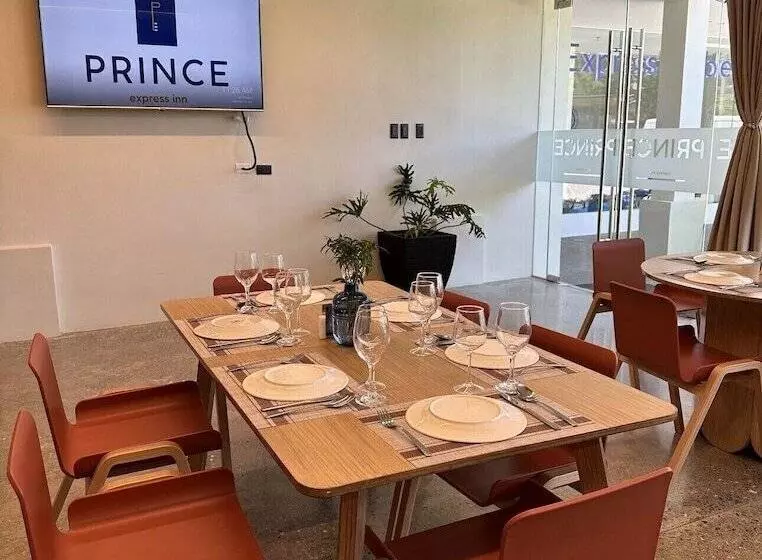 Hotelli Prince Express Inn