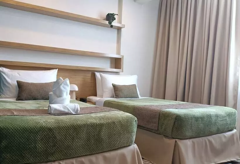 Hotelli Prince Express Inn