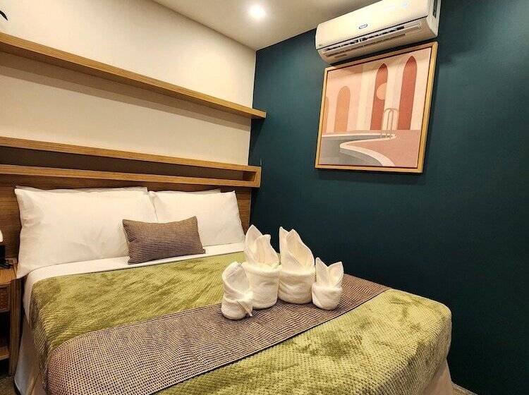 호텔 Prince Express Inn