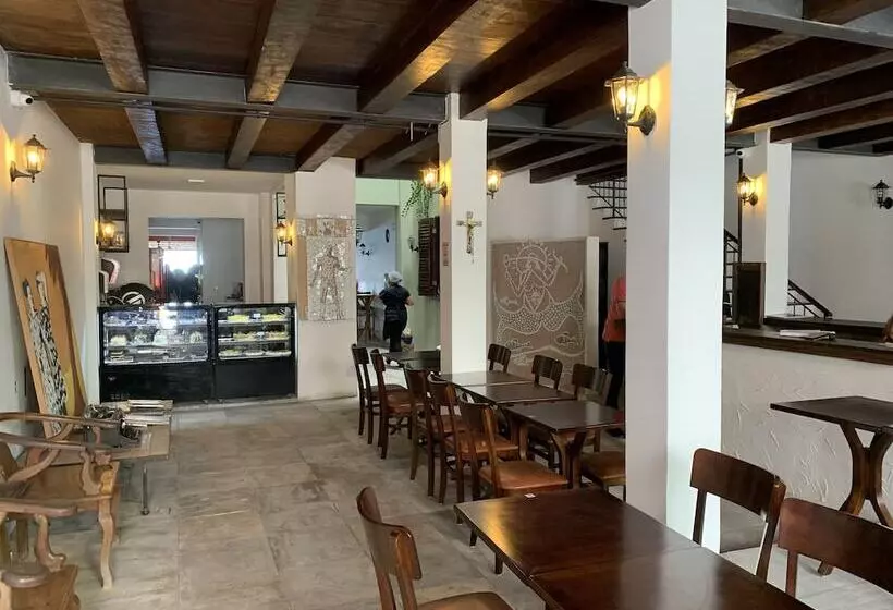 هتل Villa Salvador