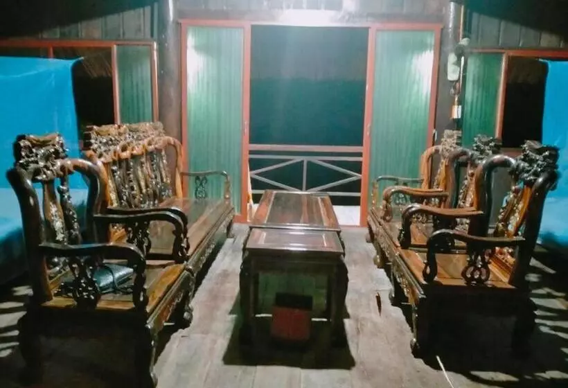 هتل Vita Garden Homestay