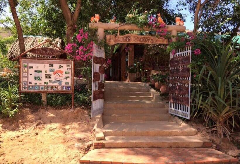 هتل Vita Garden Homestay