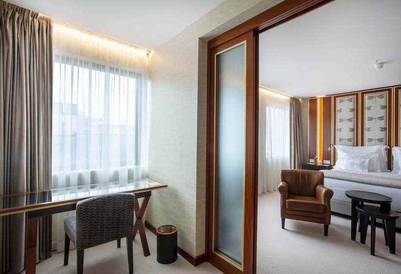 هتل Wine & Books Porto