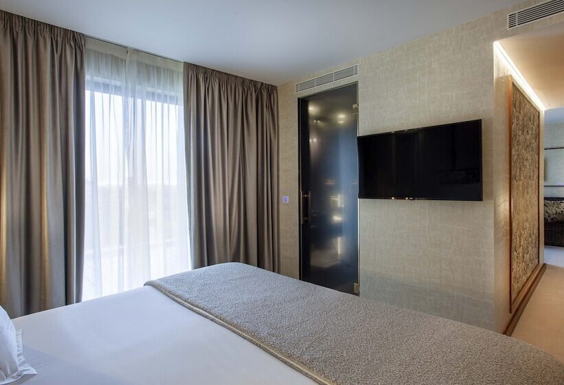 هتل Wine & Books Porto