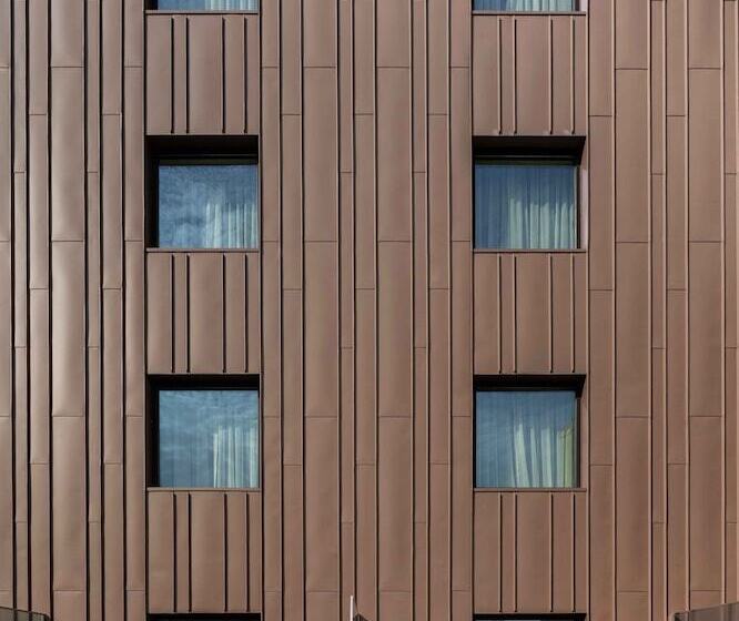 هتل Wine & Books Porto