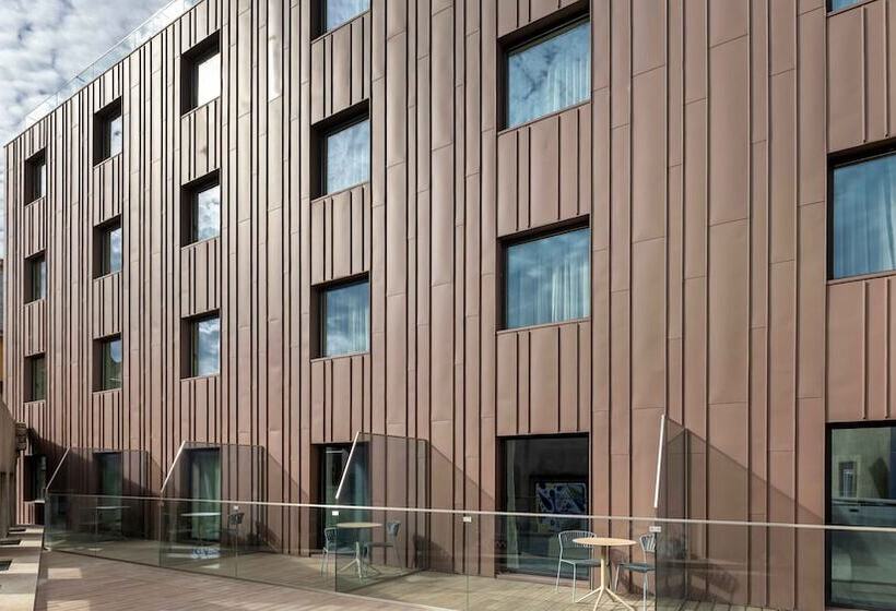 هتل Wine & Books Porto