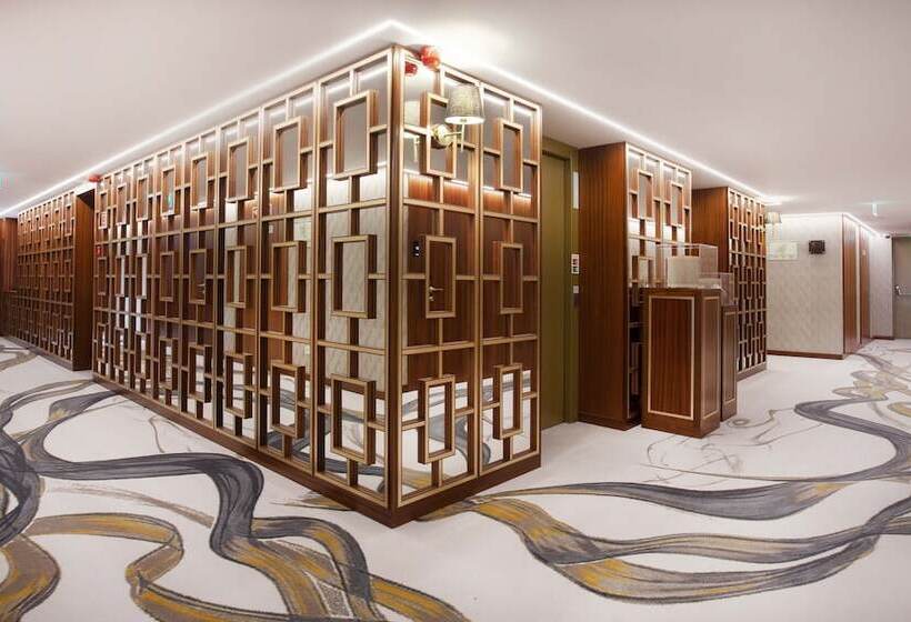 هتل Wine & Books Porto