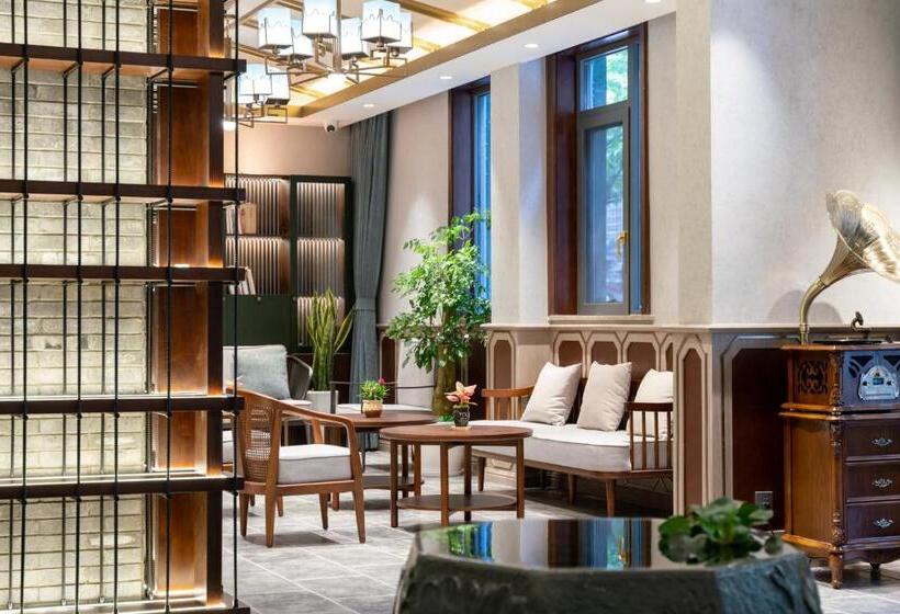 Time Traveller Boutique Hotel Near Chengdu Wide Narrow Lane, People S Park, Chengdu Panda Base, 10