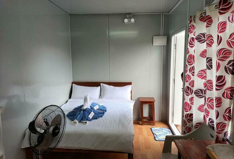 הוסטל La Bella Swiss Inn