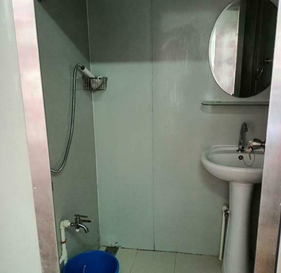 הוסטל La Bella Swiss Inn