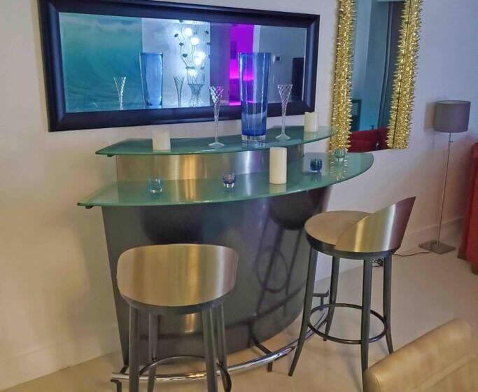 Beautiful Penthouse Condo With Stunning Views Of Both Ocean And City