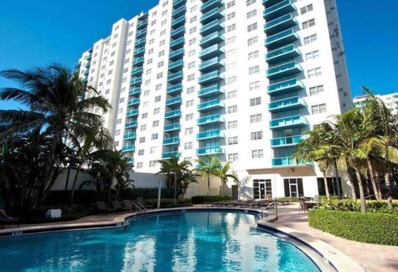 Beautiful Penthouse Condo With Stunning Views Of Both Ocean And City