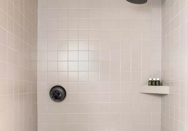 Desolation Hotel Hope Valley