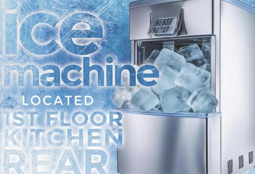 Отель Art Deco Graffiti Suite