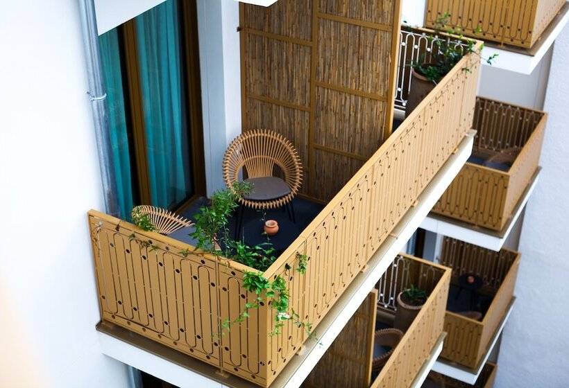 هتل Bloom House Hôtel & Spa