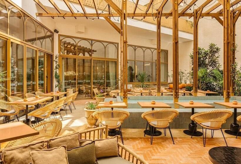 هتل Bloom House Hôtel & Spa