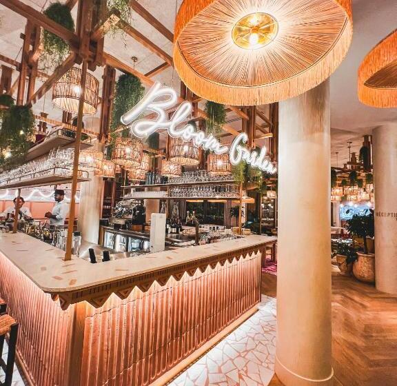 هتل Bloom House Hôtel & Spa