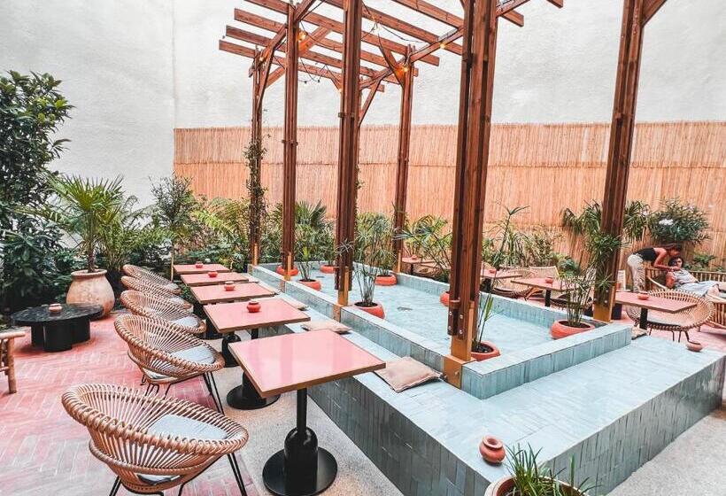 هتل Bloom House Hôtel & Spa