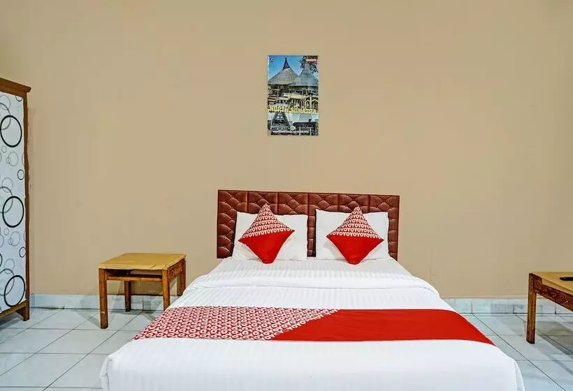 Hotelli Capital O 92214 Beristera