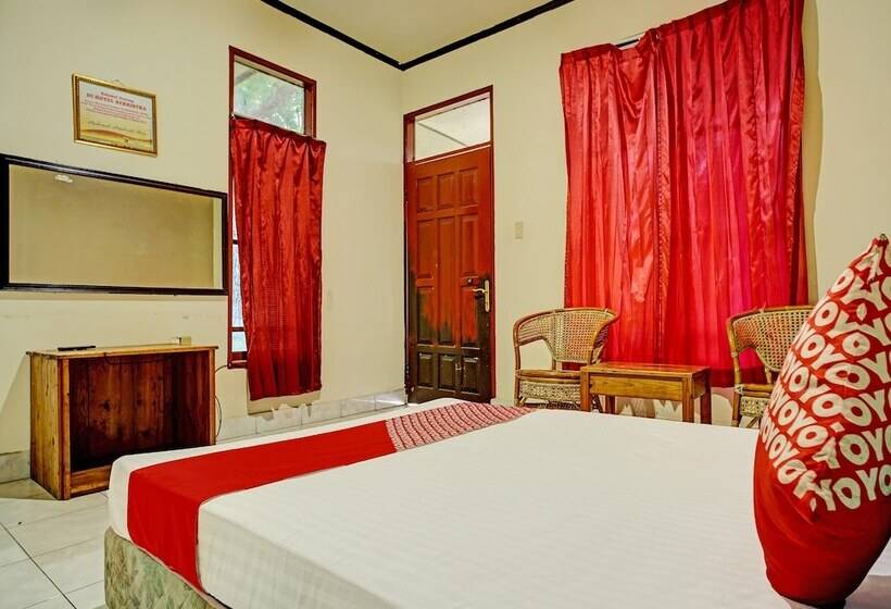 Hotel Capital O 92214 Beristera