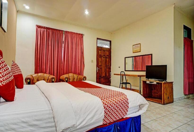 Hotel Capital O 92214 Beristera