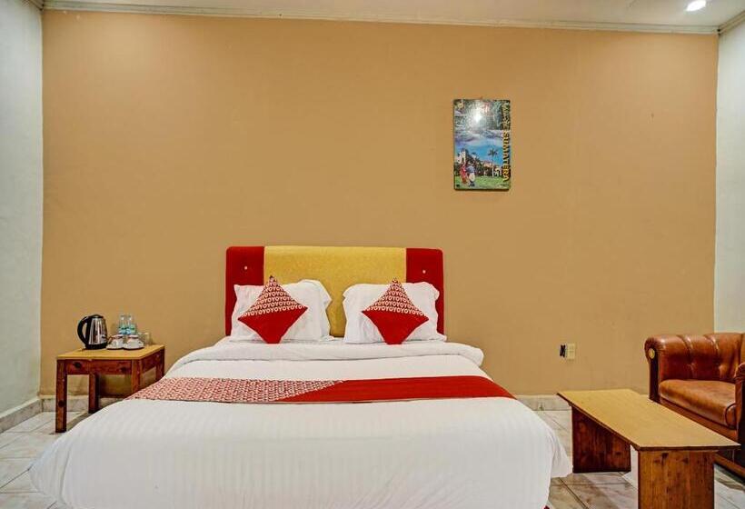 Hotel Capital O 92214 Beristera