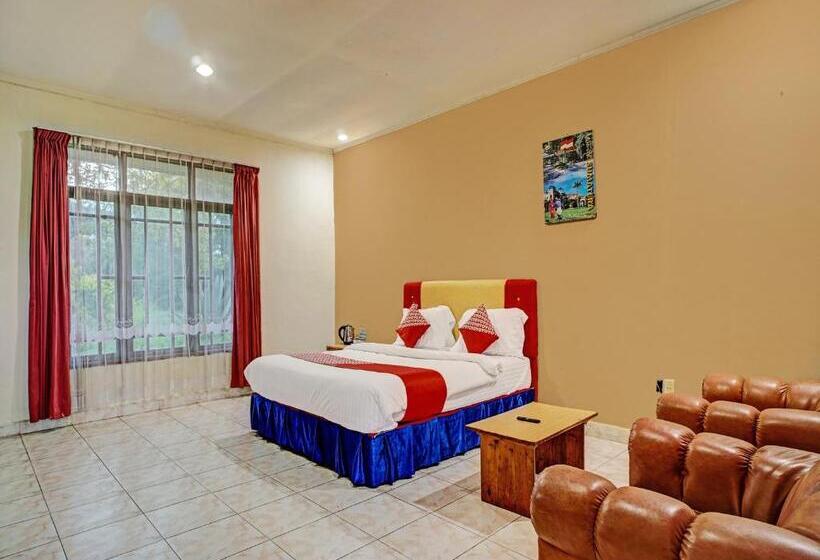 Hotel Capital O 92214 Beristera