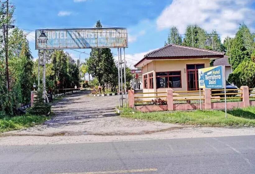 Hotelli Capital O 92214 Beristera