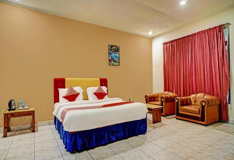 Hotel Capital O 92214 Beristera