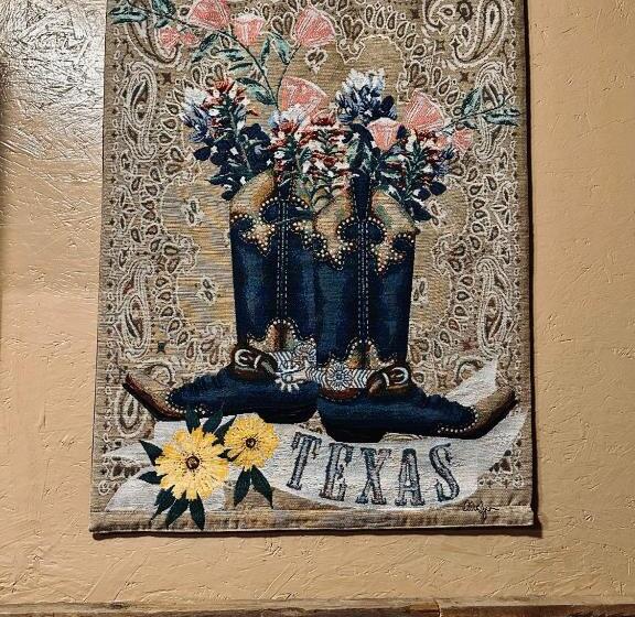 ペンション Acorn Hideaways Canton Cheerful Bluebonnet Suite Sleeps 5