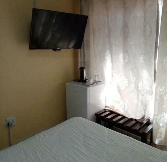 פנסיון Lalamnandzi 4 Guesthouse