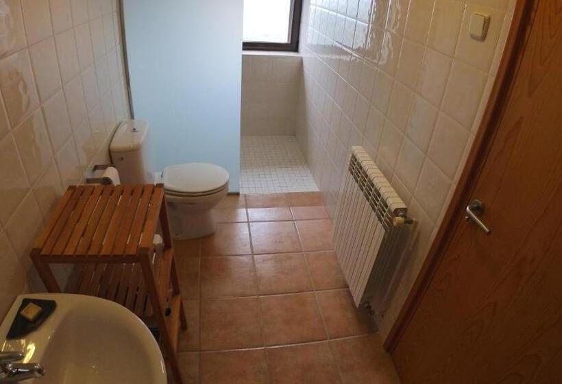 Castell De Ceuró. Hotel Rural