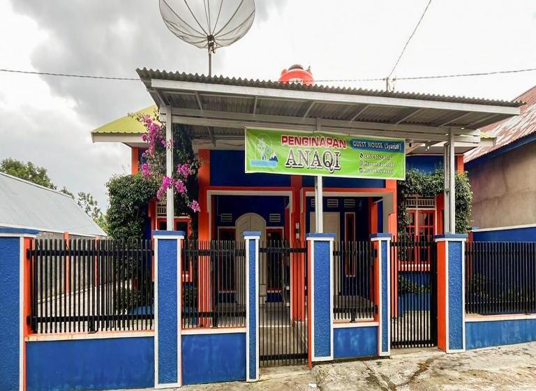 Отель Anaqi Homestay Mitra Reddoorz