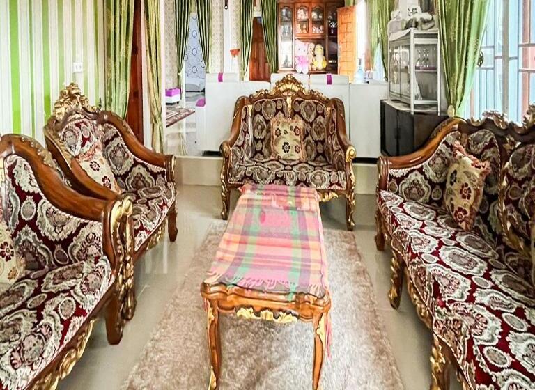 Отель Anaqi Homestay Mitra Reddoorz