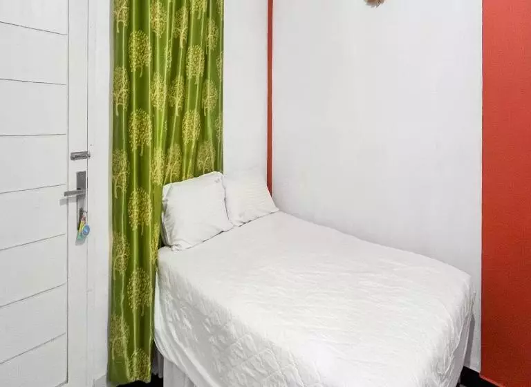 ホテル Anaqi Homestay Mitra Reddoorz