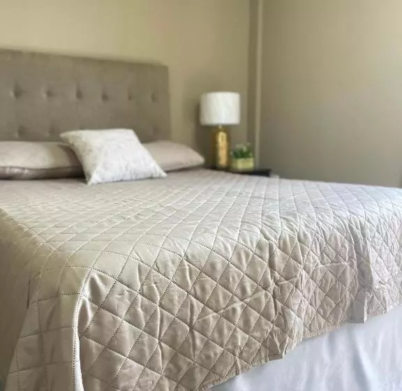 هتل Boutique Los Pinos