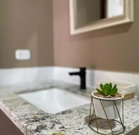 هتل Boutique Los Pinos