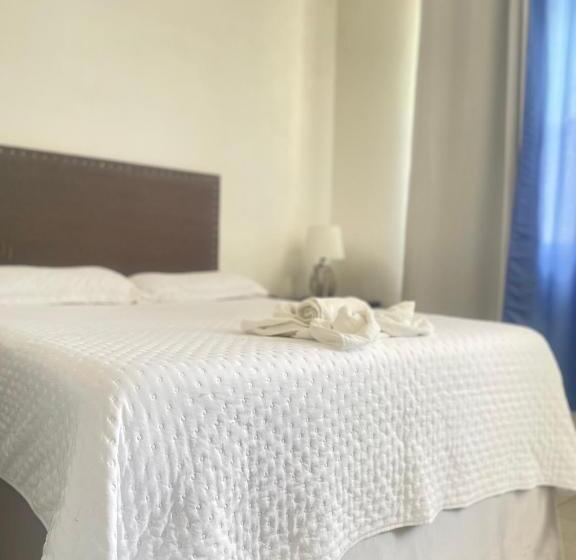 هتل Boutique Los Pinos