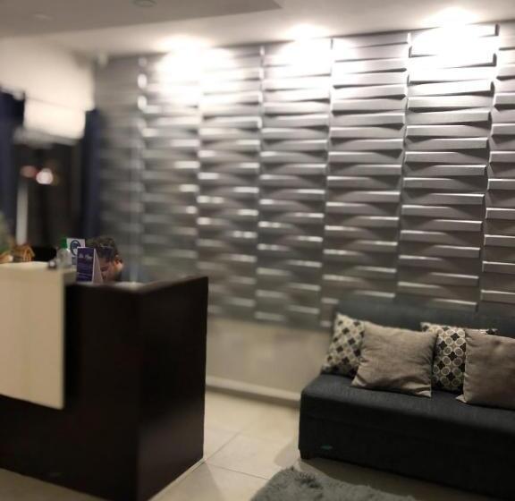 هتل Boutique Los Pinos