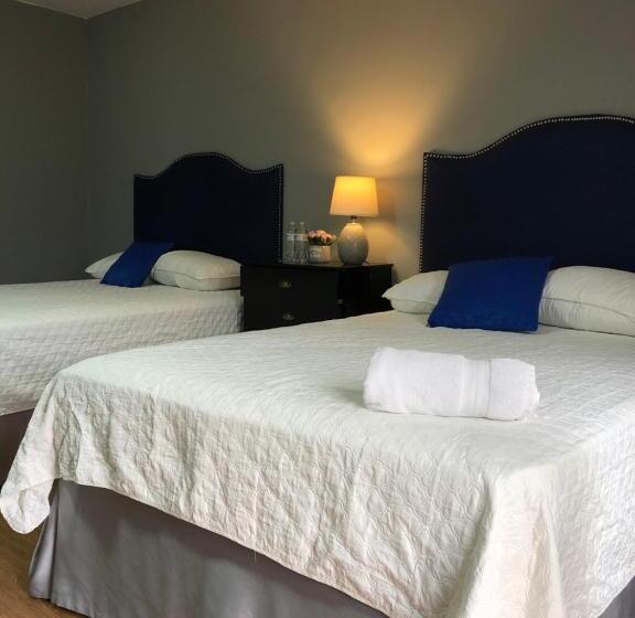 هتل Boutique Los Pinos