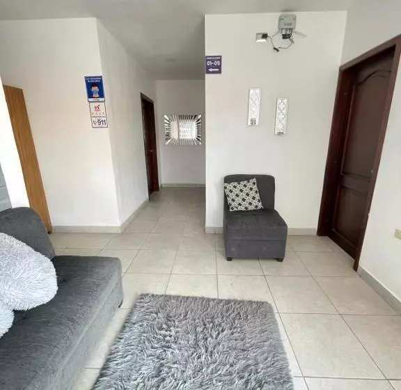 هتل Boutique Los Pinos