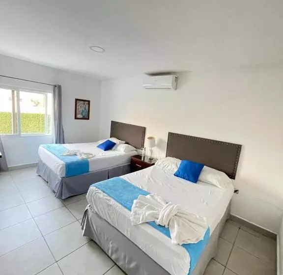 هتل Boutique Los Pinos